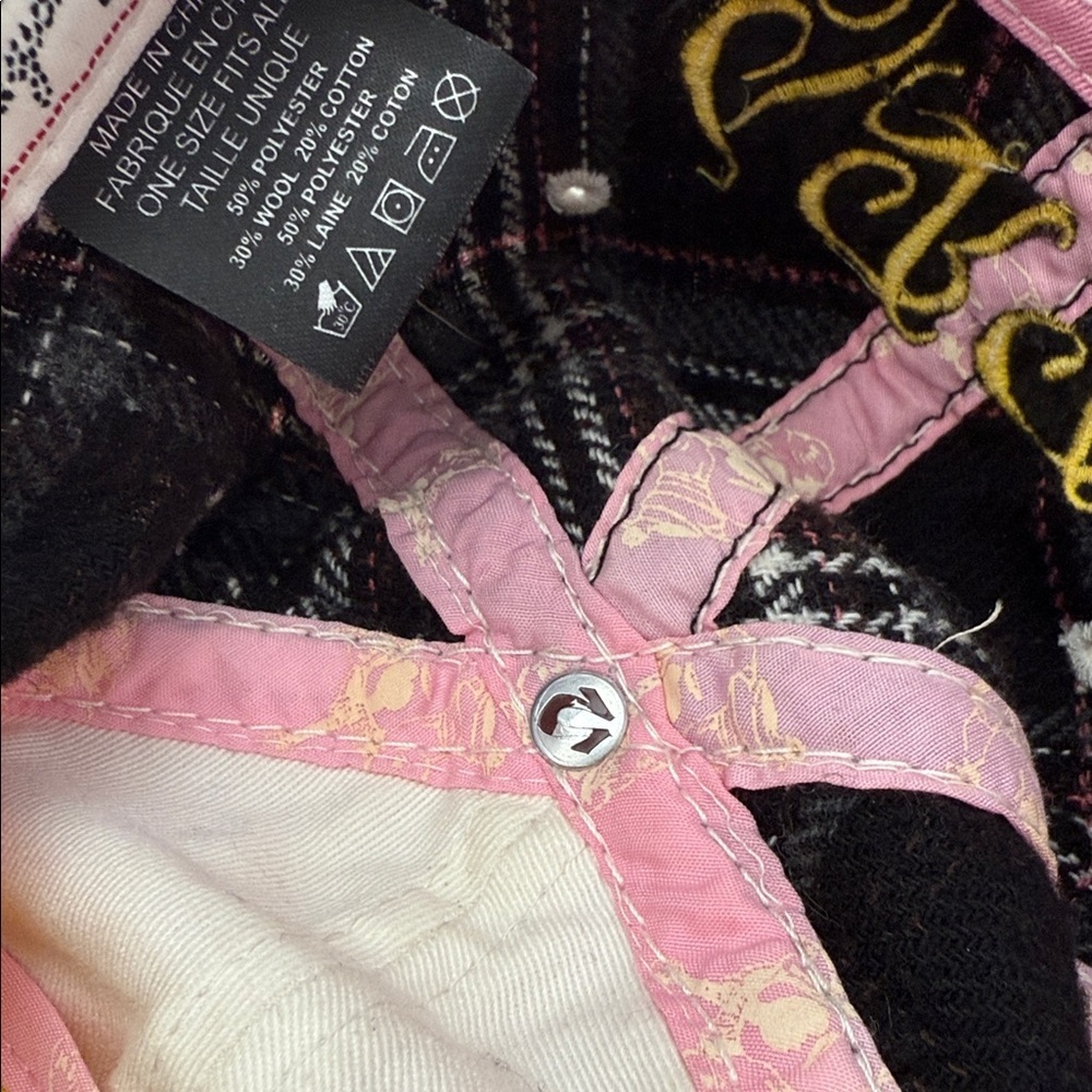 True Religion Cap - Picture 8 of 8
